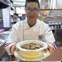 mie-kuah-daging-termahal-di-dunia-ini-dijual-seharga-rp-44-juta-gan