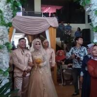mati-listrik-pesta-pernikahan-di-bandung-gelap-dan-gerah-penyanyi