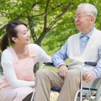 rawatlah-orang-tuamu-dengan-mengisi-kesepian-dan-kerinduannya-melalui-panti-jompo