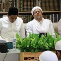 habib-rizieq-kenang-mbah-moen-walau-beda-pendapat-beliau-tak-pernah-nyinyir
