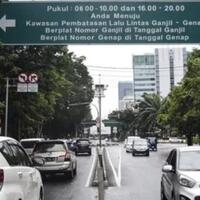 taksi-online-bebas-ganjil-genap-bagaimana-nasib-transportasi-umum