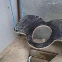 anti-mainstream-desain-wc-ini-bikin-auto-pengen-bab