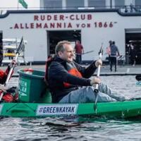 green-kayak-berkeliling-gratis-sambil-memungut-sampah--anjay