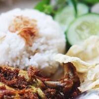 8-nasi-uduk-paling-enak-di-jakarta-barat-ini-sangat-memanjakan-lidah