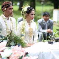 mengapa-menikah-itu-baiknya-terbuka-dan-rame-inilah-alasannya