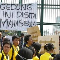 didemo-mahasiswa-anggota-dpr-ini-ternyata-dulunya-aktivis-98-ada-fadli-zon-juga