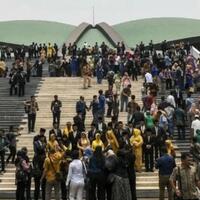 membandingkan-gaji-dpr-ri-dengan-negara-tetangga