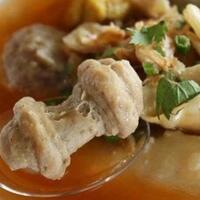 7-baso-unik-antimainstream-yang-ada-di-indonesia-ada-pocong-dan-genderuwo