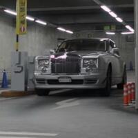 tega-banget-pemilik-rolls-royce-ini-ganti-mesin-v12-dengan-mesin-toyota
