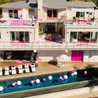 pengen-ngerasain-tinggal-di-rumah-barbie-cukup-bayar-rp-800-ribu-per-malam