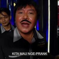 lagi-asyik-berkaraoke-eh-kena-prank-sama-penyayi-aslinya-speechless-dong