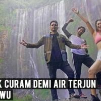 hajar-trek-curam-demi-air-terjun-tumpak-sewu