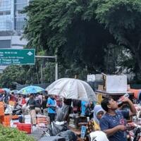 protes-pkl-ke-anies-katanya-trotoar-untuk-jualan-kenapa-sekarang-diusir