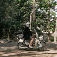 kisah-perjalanan-jakarta-bali-dengan-honda-c70