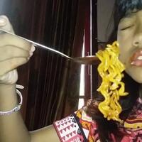 suka-mukbang-berikut-video-mukbang-paling-di-kecam-no-3-paling-heboh-kontraversi