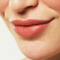 ini-5-penyebab-yang-membuat-bibir-berwarna-hitam-berserta-3-cara-mencerahkanya