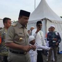 anies-tiba-di-monas-massa-reuni-212-kita-sambut-gubernur-indonesia