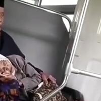 video-kisah-romantis-kakek-dan-nenek-di-kereta-yang-bikin-netijen-iri-jomlo-gimana