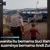 video-ibu-bhayangkari-menggendong-suaminya-yang-lumpuh-viral-dan-bikin-terharu