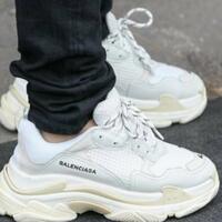 intip-deretan-sepatu-sneakers-mewah-dari-para-desainer-ternama-dunia
