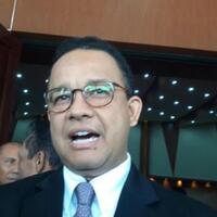 mendagri-bisa-pecat-gubernur-di-draft-omnibus-law-anies-pilih-pasif