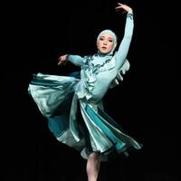potret-cantik-stephanie-kurlow-balerina-unik-berbadan-lentur-dari-australia