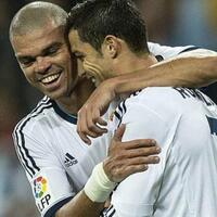 10-persaudaraan-erat-di-sepak-bola-berasa-saudara-kandung