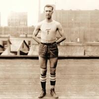 ini-gan-sosok-chuck-taylor-yang-namanya-tersemat-pada-converse-yang-legendaris