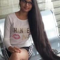 cewek-dengan-rambut-terpanjang-di-dunia-versi-guiness-world-record