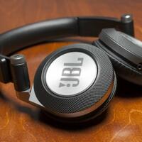 headphone-jbl-synchros-e40bt-kalian-mati-sebelah-ternyata-ini-penyebabnya