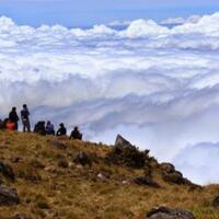 gerebek-pasangan-mesum-di-gunung-malah-di-tarik-telanjang-yang-mesum-siapa-nih