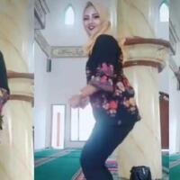 heboh-emak-emak-joget-pinggul-dalam-masjid-panen-kecaman
