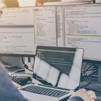 full-stack-developer-jadi-salah-satu-profesi-paling-dicari-di-indonesia-saat-ini