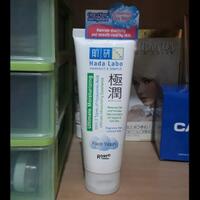review-4-produk-pembersih-wajah-yang-nggak-bikin-kulit-kering