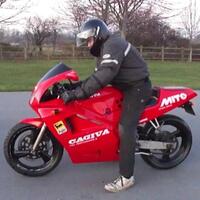 cuma-ini-motor-125cc-punya-7-percepatan-dengan-tenaga-sebesar-33hp-lebih