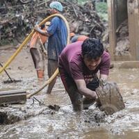 pantas-jakarta--tenggelam--dua-proyek-antibanjirnya-mandek