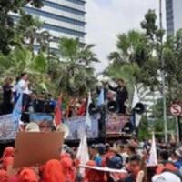 buruh-ke-anies-gubernur-indonesia-bantu-tolak-omnibus-law