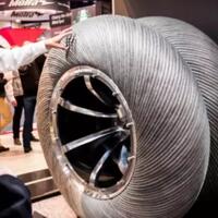 ini-bukan-sembarang-ban-ini-ban-terbuat-dari-baja