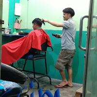 banyak-orang-potong-rambut-buat-tolak-penyakit-mitos-apa-fakta
