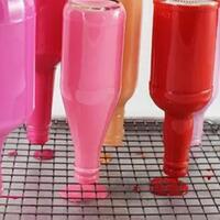 botol-kaca-bekas-bisa-kalian-sulap-menjadi-vas-bunga-cantik-aneka-warna-gansis