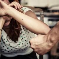 bukan-semakin-harmonis-di-rumah-aja-justru-membuat-angka-kdrt-semakin-meningkat