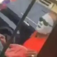 pria-ini-bingung-sudah-pakai-masker-tetap-disetop-polisi-ternyata