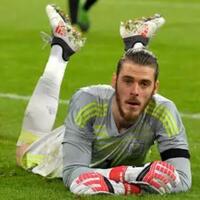 spesialnya-seorang-kiper-dari-jersey-hingga-sarung-tangan