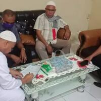 ketua-fpi-sudah-minta-maaf-pemilik-kedai-tuak-yang-dihancurkan-tetap-lapor-polisi
