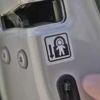 safety-first-gunakan-fitur-child-lock-ketika-berkendara-dengan-anak