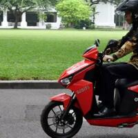 ini-dia-motor-listrik-presiden-ri-yang-terjual-dengan-harga-rp-255-miliar