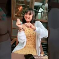 joged-tik-tok-viral-bisa-kamu-coba-saat-dirumahaja