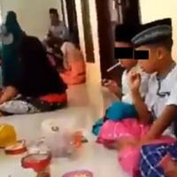 video-anak-anak-pesta-rokok-netizen-muka-cemong-ngerokoknya-kaya-kuli