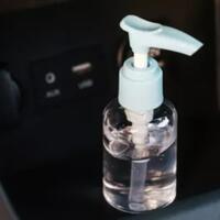 nyimpan-hand-sanitizer-di-kabin-bikin-mobil-terbakar-emang-iya