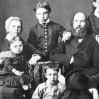 vladimir-ilyich-ulyanov-lenin-revolusioner-bolshevik-pendiri-uni-soviet